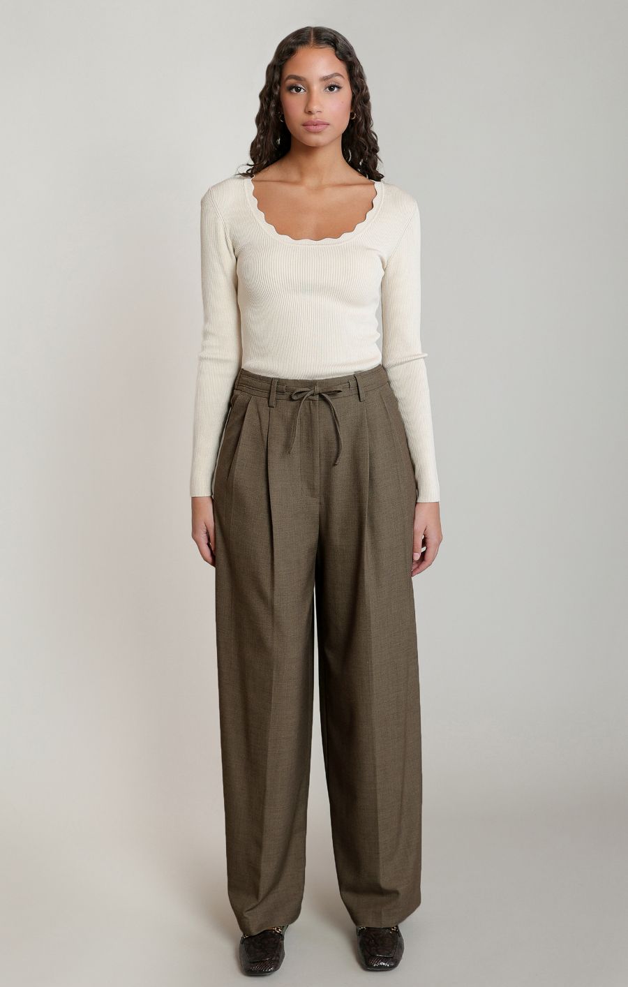 Pantalon à plis et cordon à la taille - 2822714 D - Dex Pantalon à plis et cordon à la taille - 2822714 D - Dex