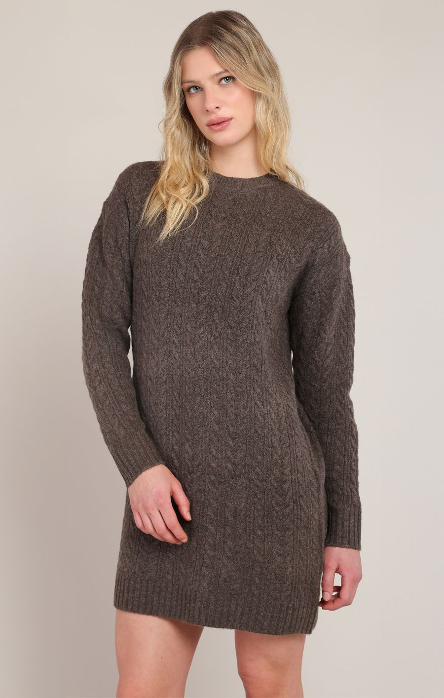 Robe en tricot torsadé - 2827513 DG - Room 34 Robe en tricot torsadé - 2827513 DG - Room 34