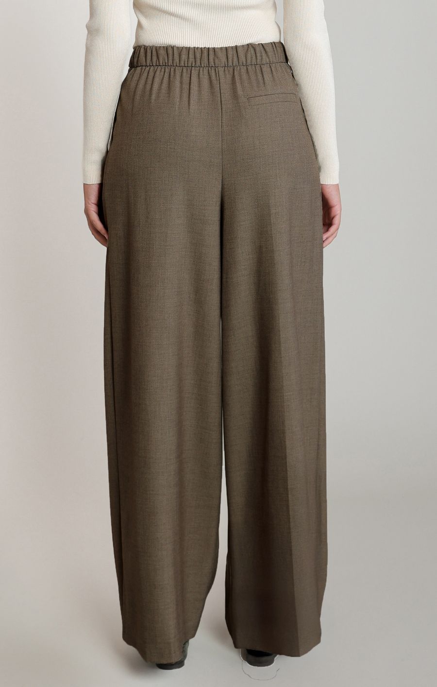 Pantalon à plis et cordon à la taille Pantalon à plis et cordon à la taille