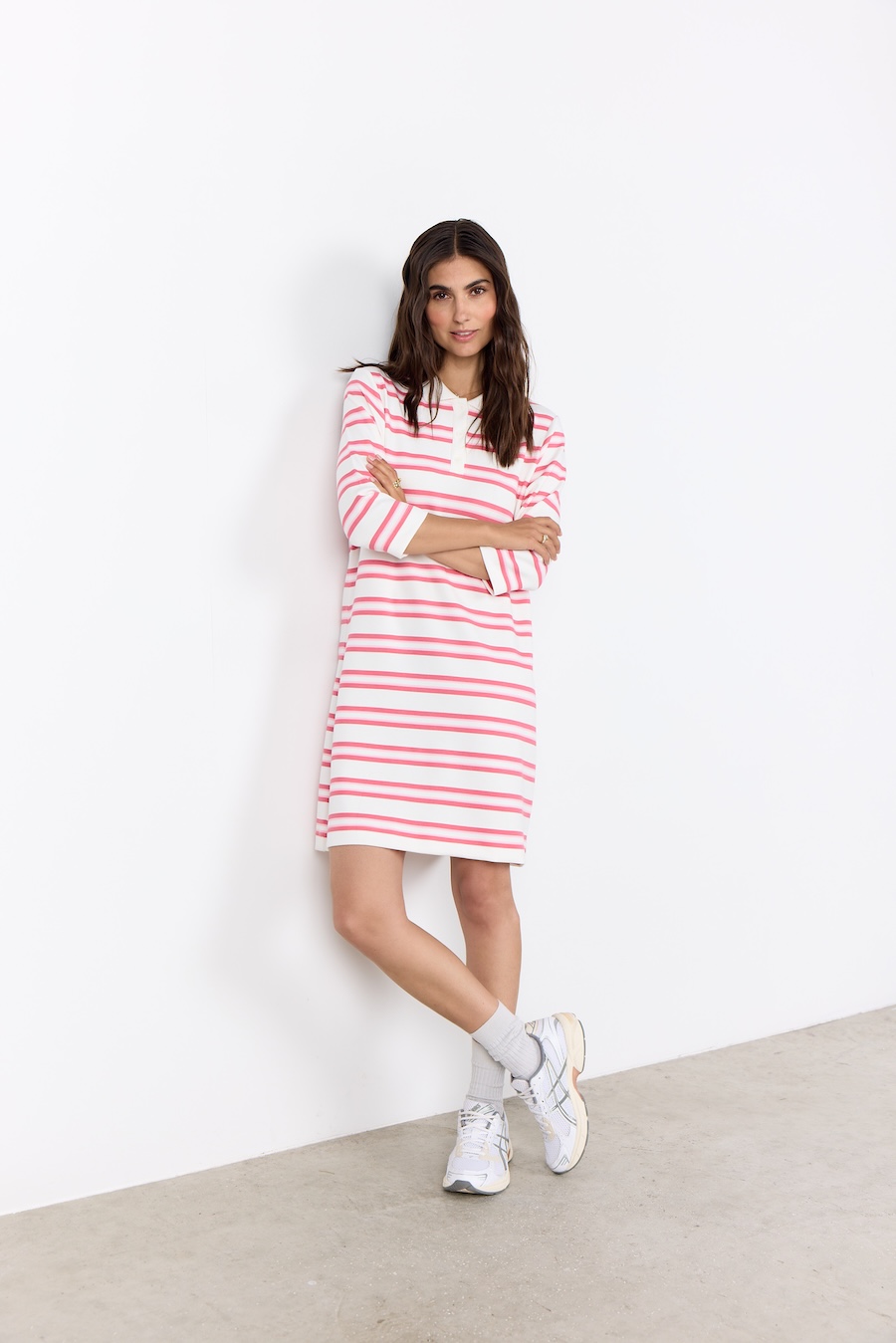 Robe mi-longue col polo