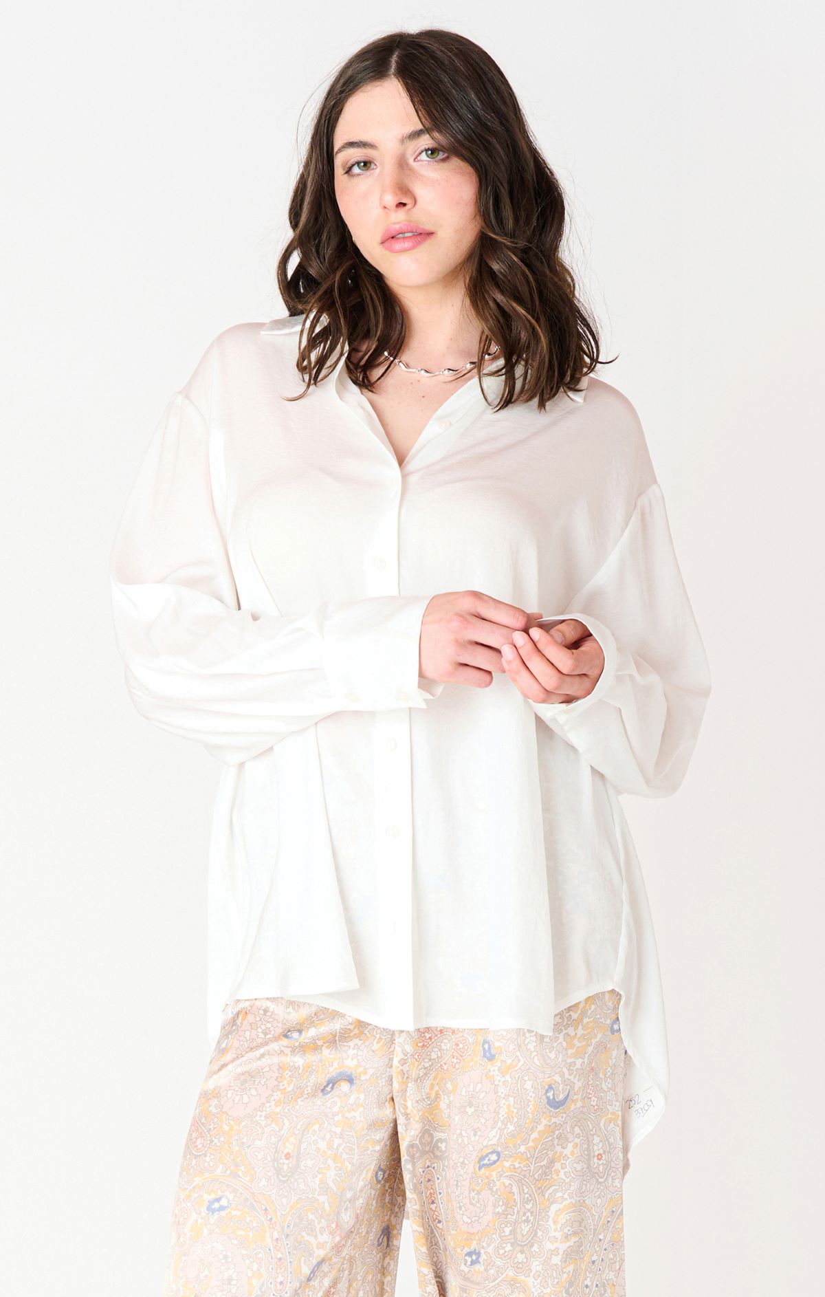 Blouse fluide en satin manches longues