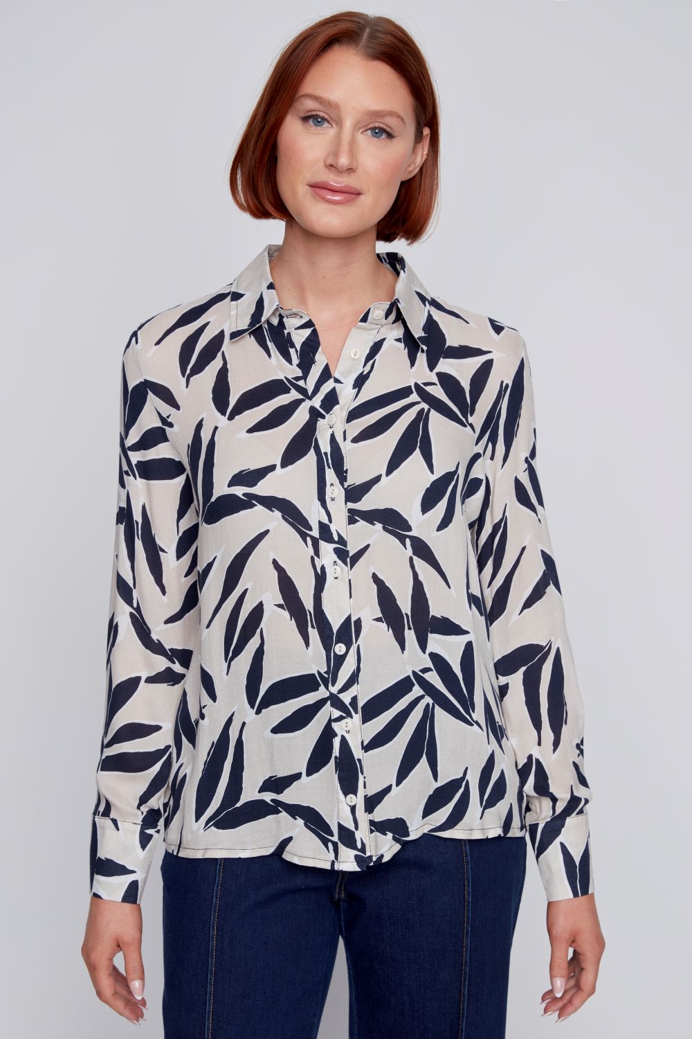 Blouse motif classique - 2425456 - C.Y.C. Coco Y. Club Inc