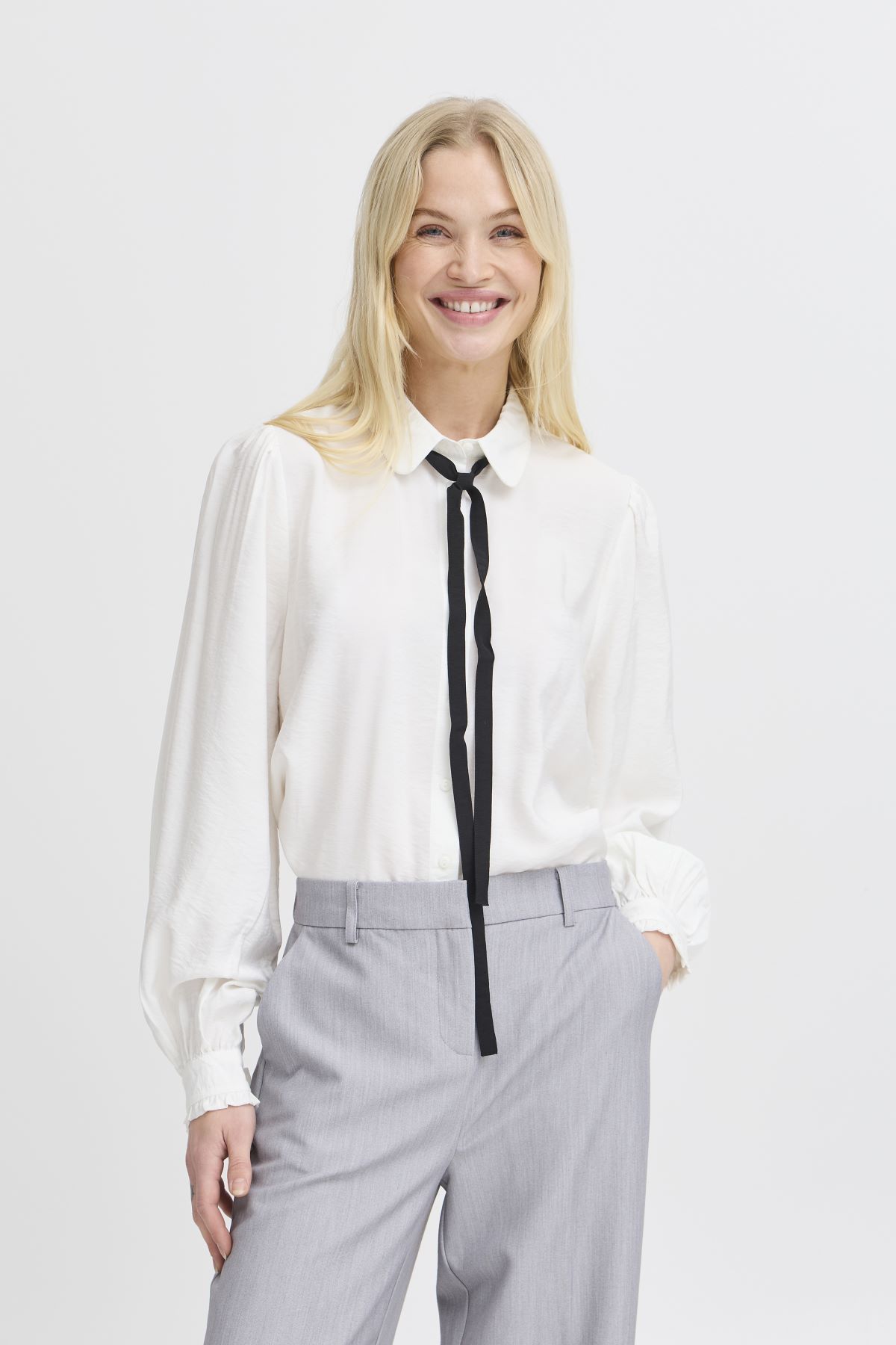 Blouse boutonnée col classique avec cordonnet