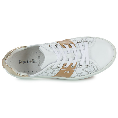 Soulier sneakers sport chic