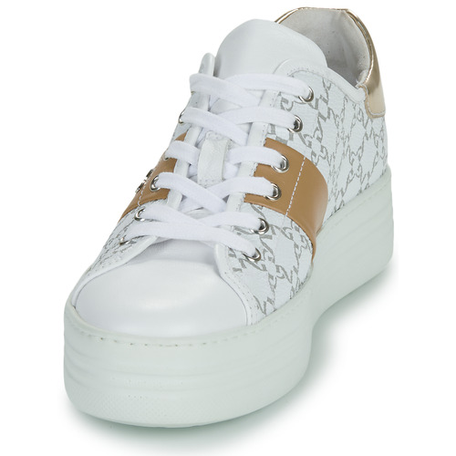 Soulier sneakers sport chic